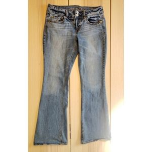 American Eagle Medium Wash Jeans